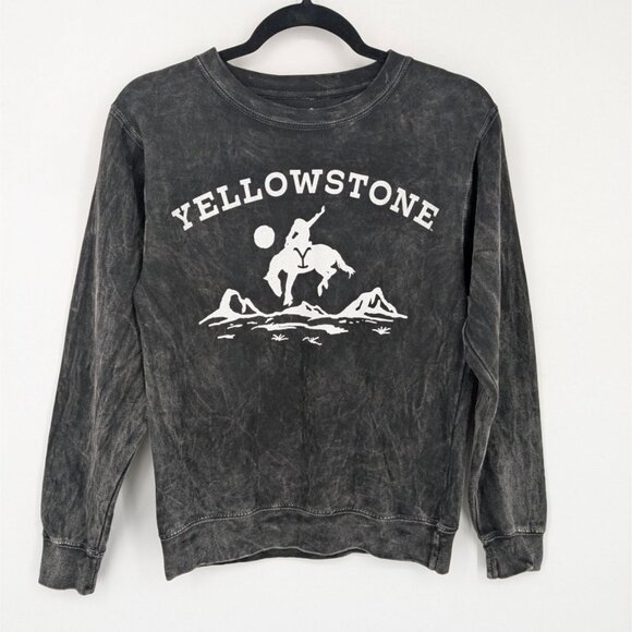 Yellowstone Mountain Pullover Sweatshirt Women Size S Logo Wash Cosplay Cowgirl - Picture 1 of 5
